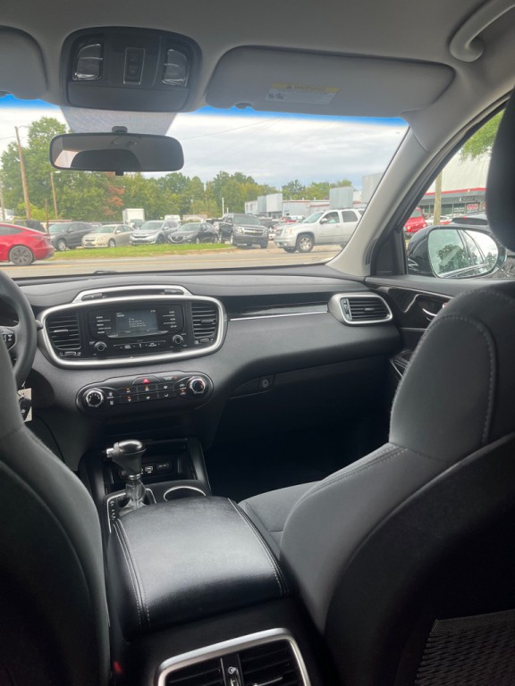 2016 Kia Sorento Image 18
