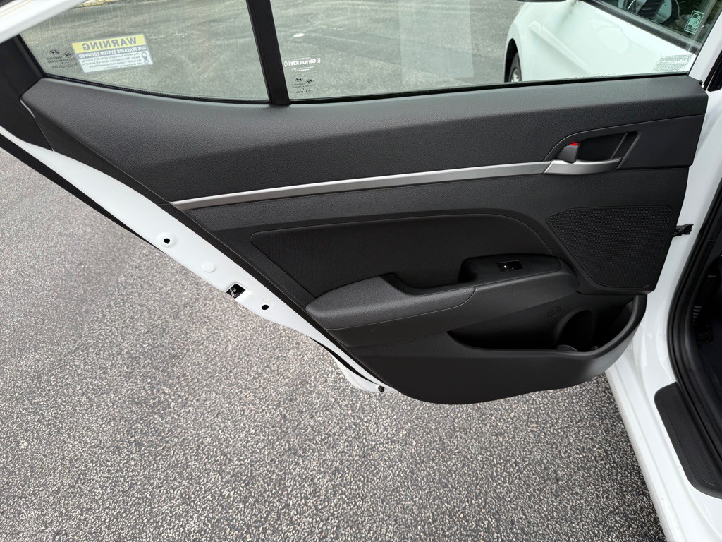 2018 Hyundai Elantra Image 12