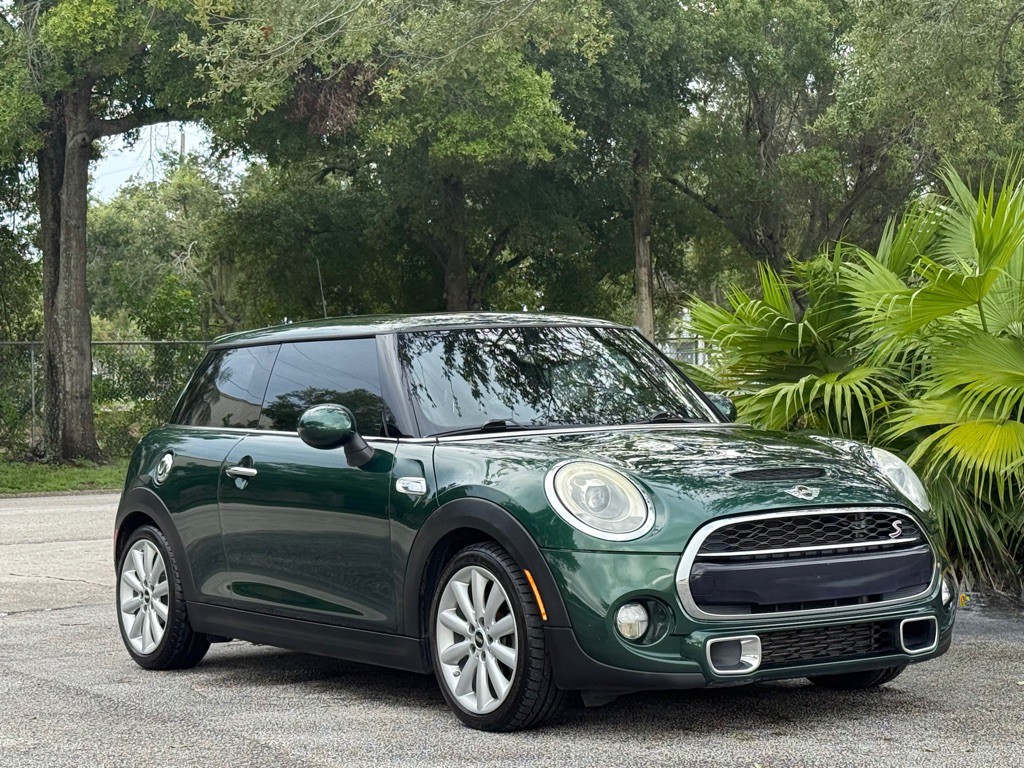 2015 MINI Cooper Image 25