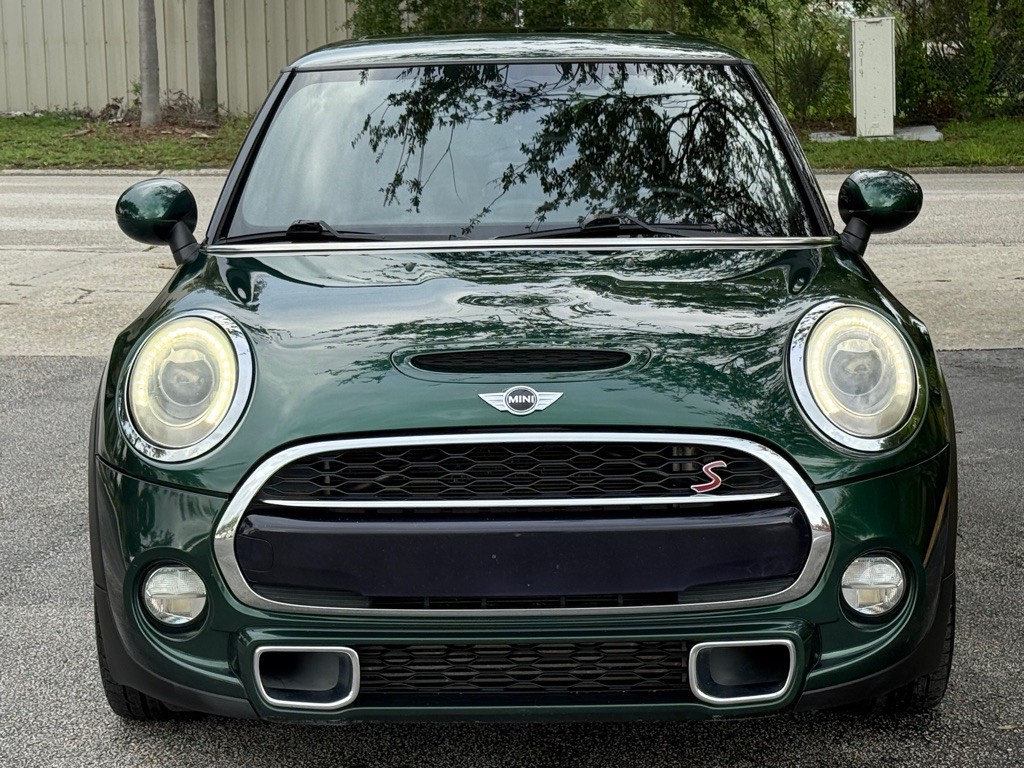 2015 MINI Cooper Image 26