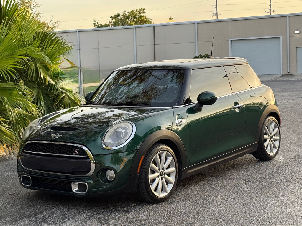2015 MINI Cooper Image 31