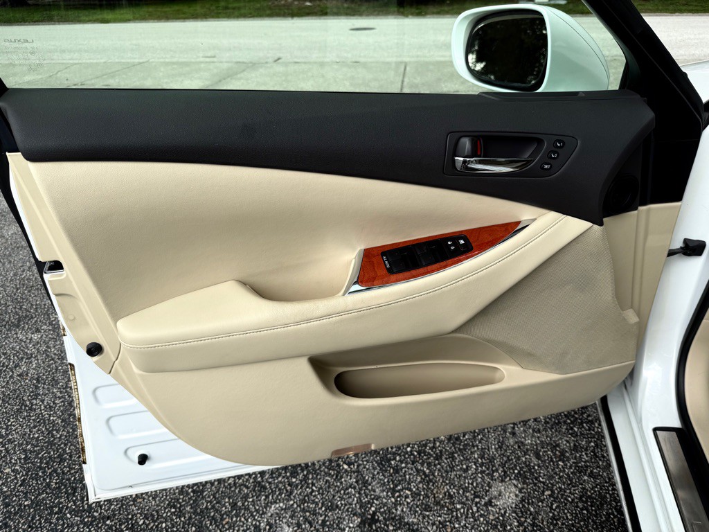 2012 Lexus ES 350 Image 5