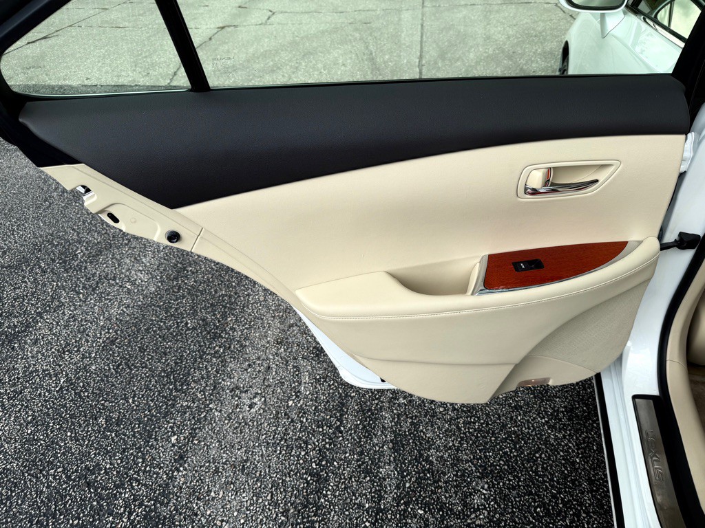 2012 Lexus ES 350 Image 11