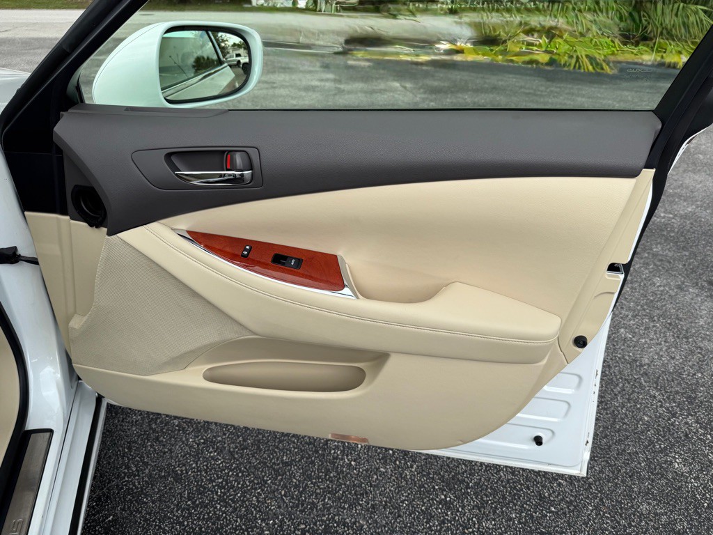 2012 Lexus ES 350 Image 19