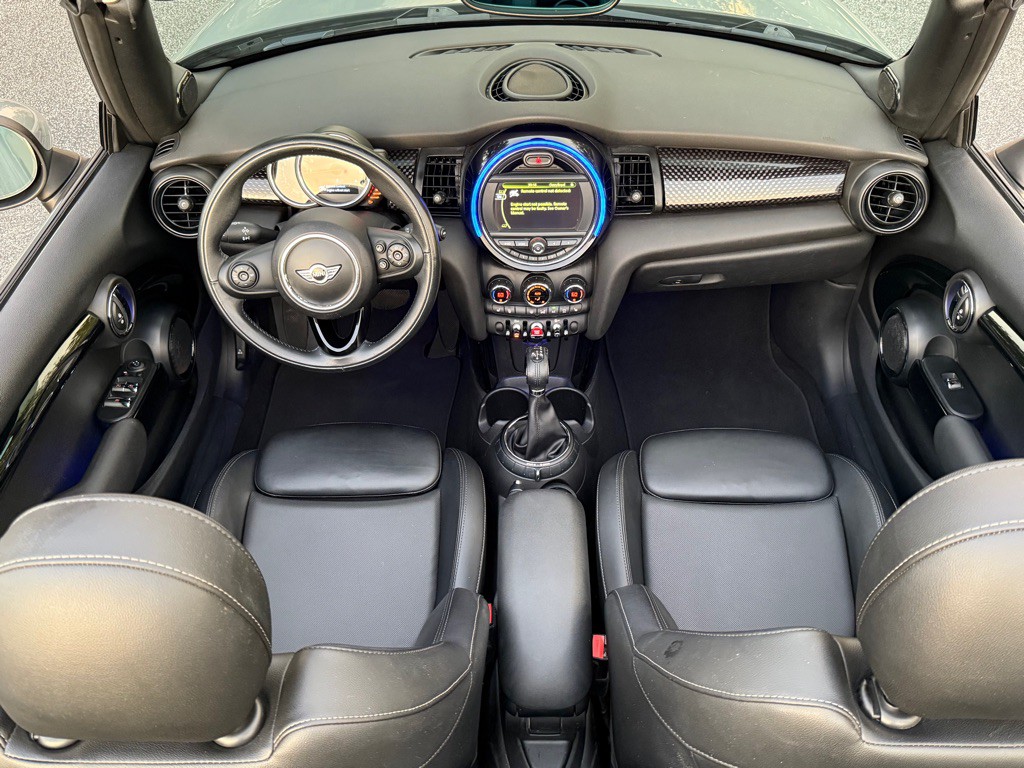 2016 MINI Cooper Image 10