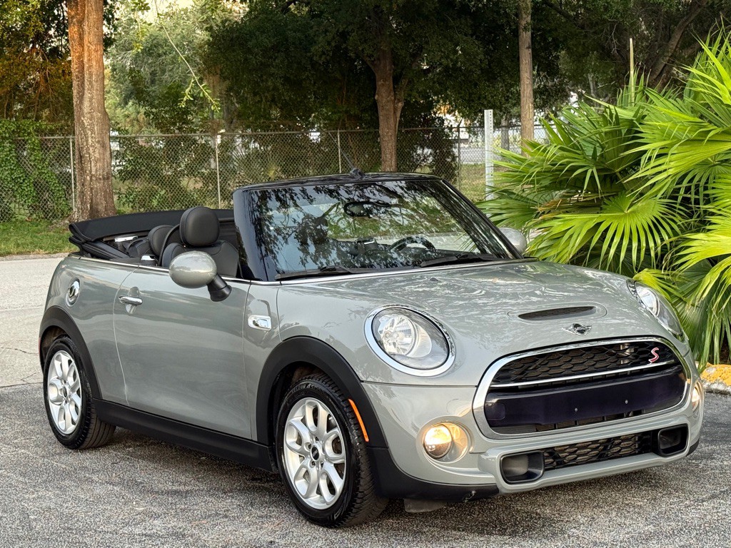 2016 MINI Cooper Image 31