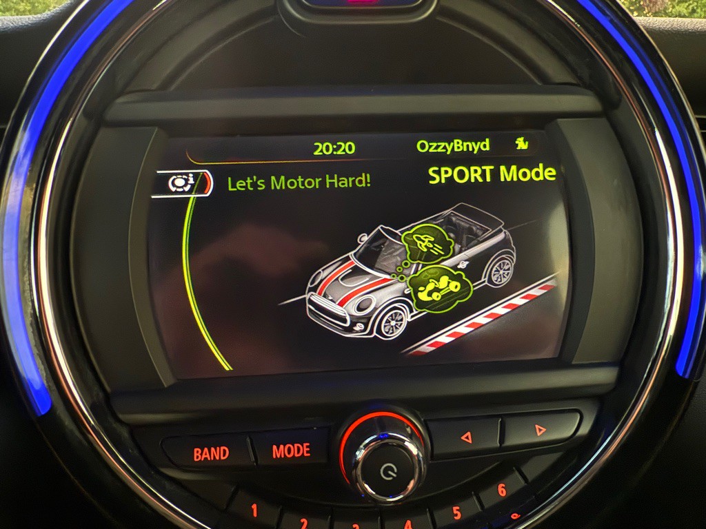 2016 MINI Cooper Image 36