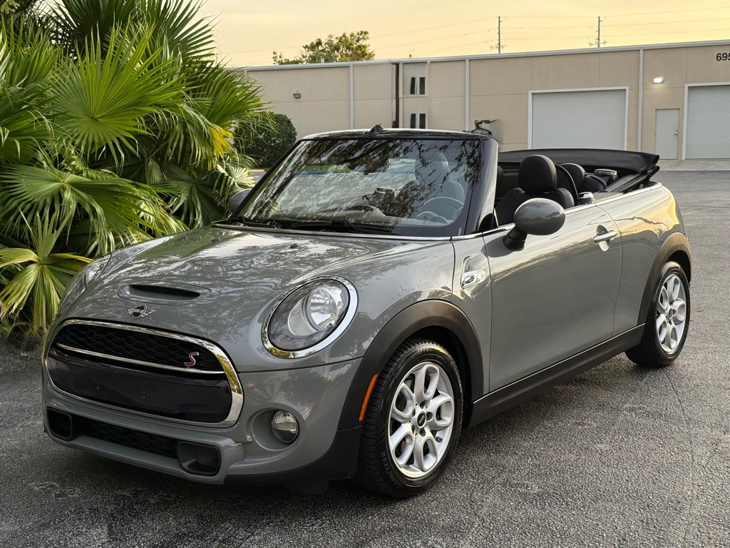 2016 MINI Cooper Image 37