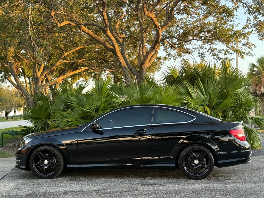 2013 Mercedes-Benz C-Class Image 4