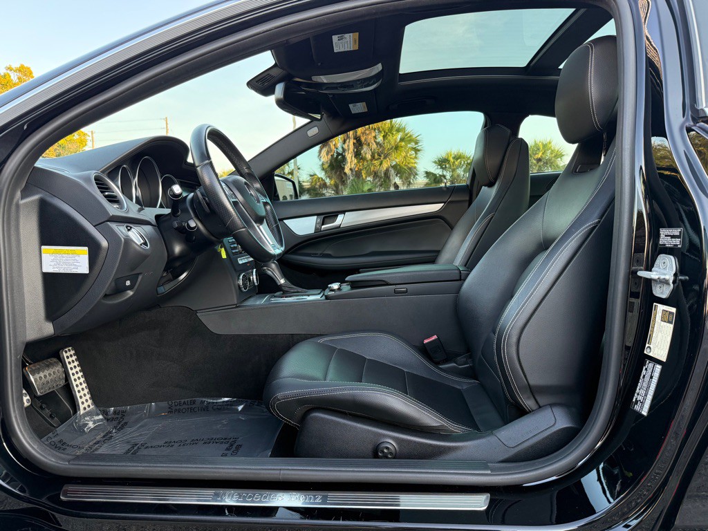 2013 Mercedes-Benz C-Class Image 6
