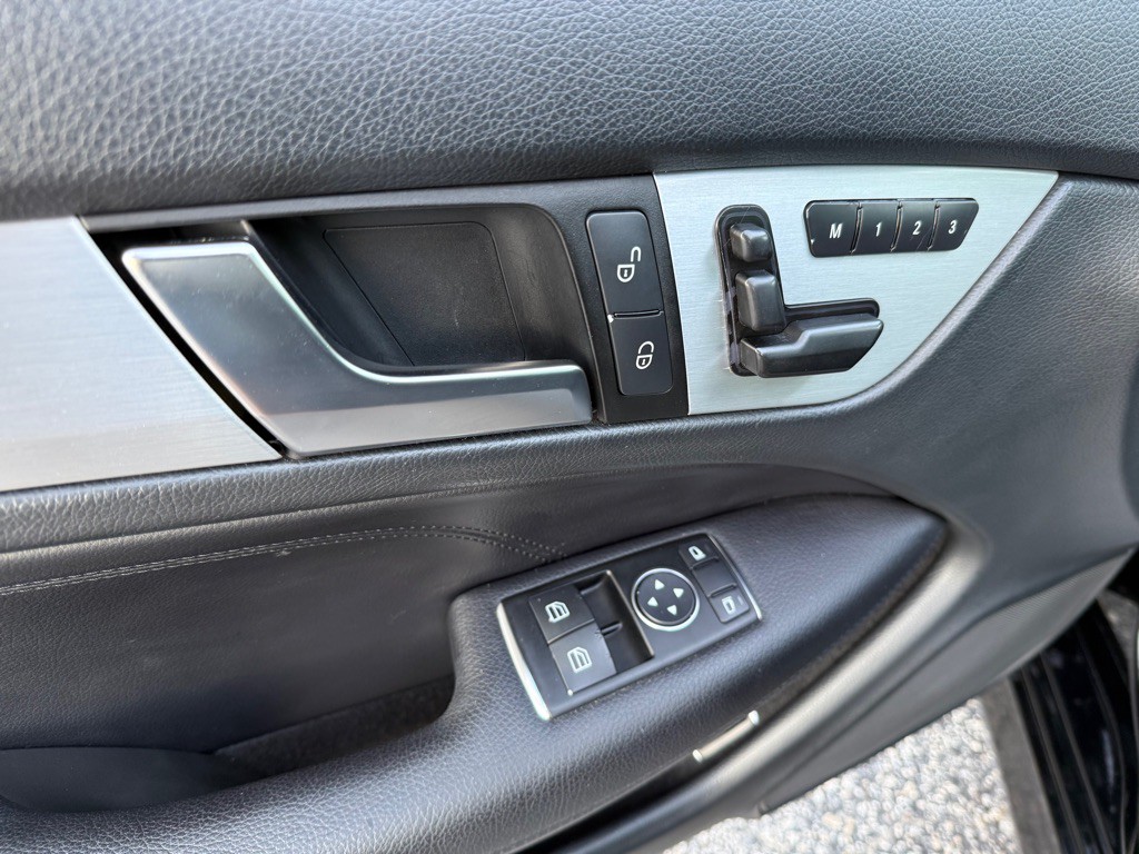 2013 Mercedes-Benz C-Class Image 12