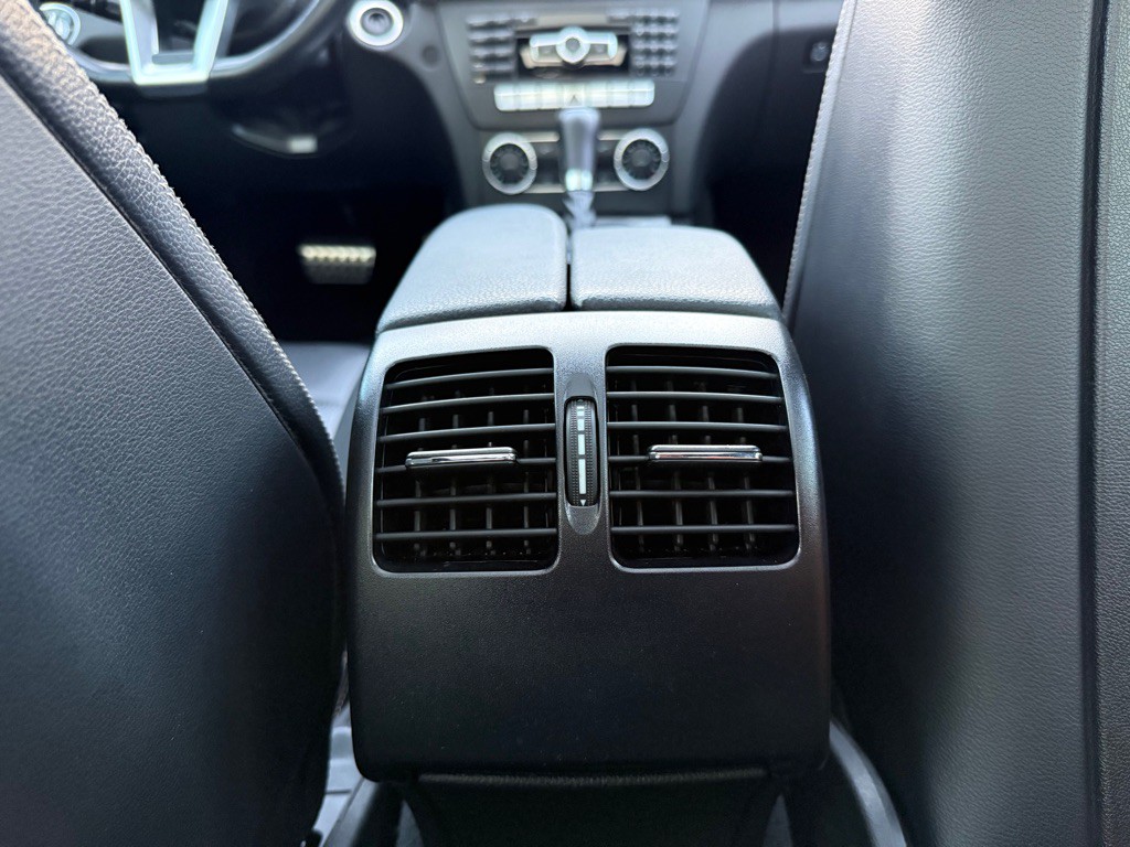 2013 Mercedes-Benz C-Class Image 24
