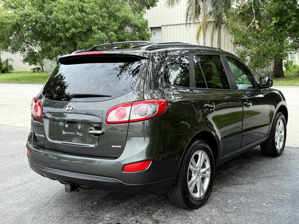 2012 Hyundai Santa Fe Image 3