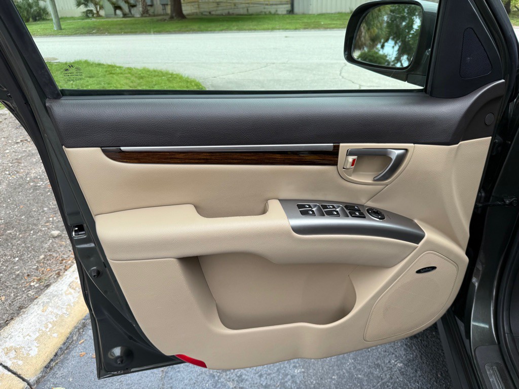 2012 Hyundai Santa Fe Image 5