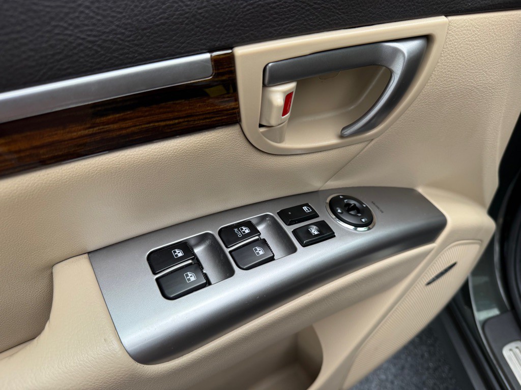 2012 Hyundai Santa Fe Image 7