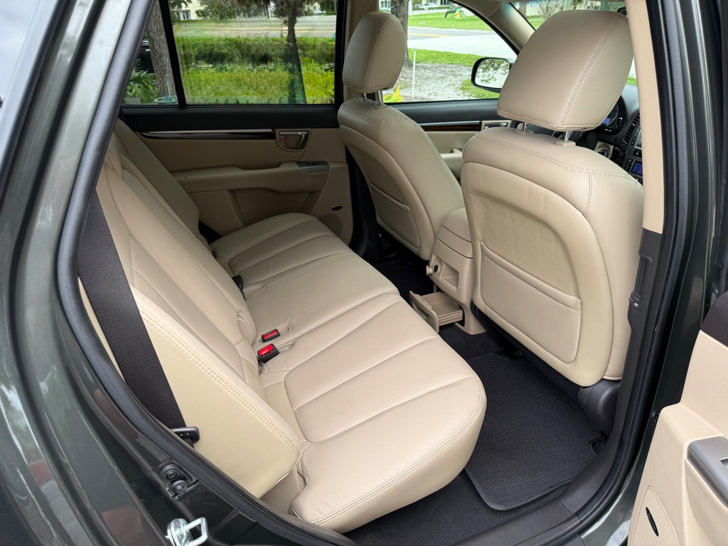 2012 Hyundai Santa Fe Image 19
