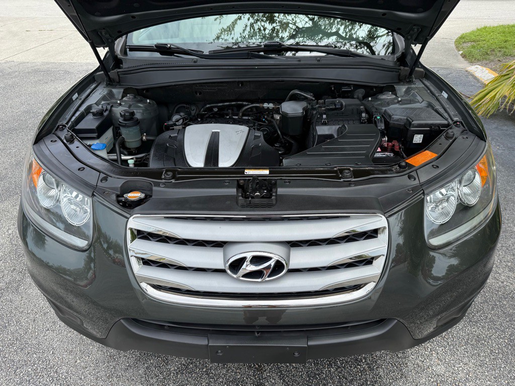 2012 Hyundai Santa Fe Image 25