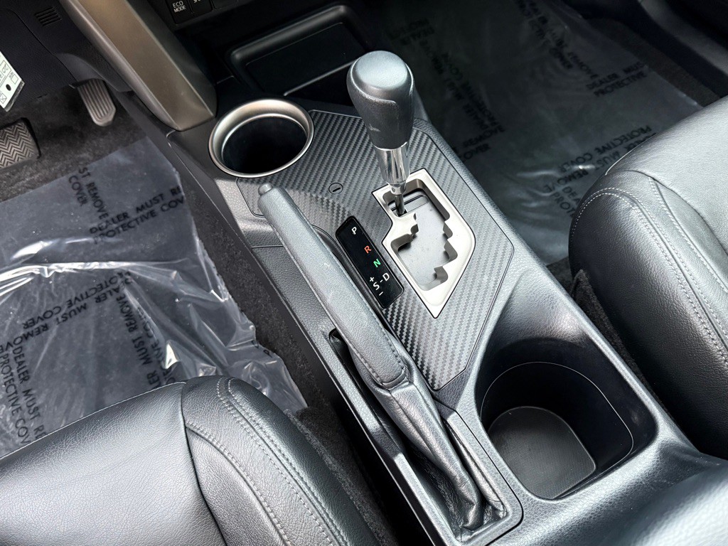 2015 Toyota Rav4 Image 10