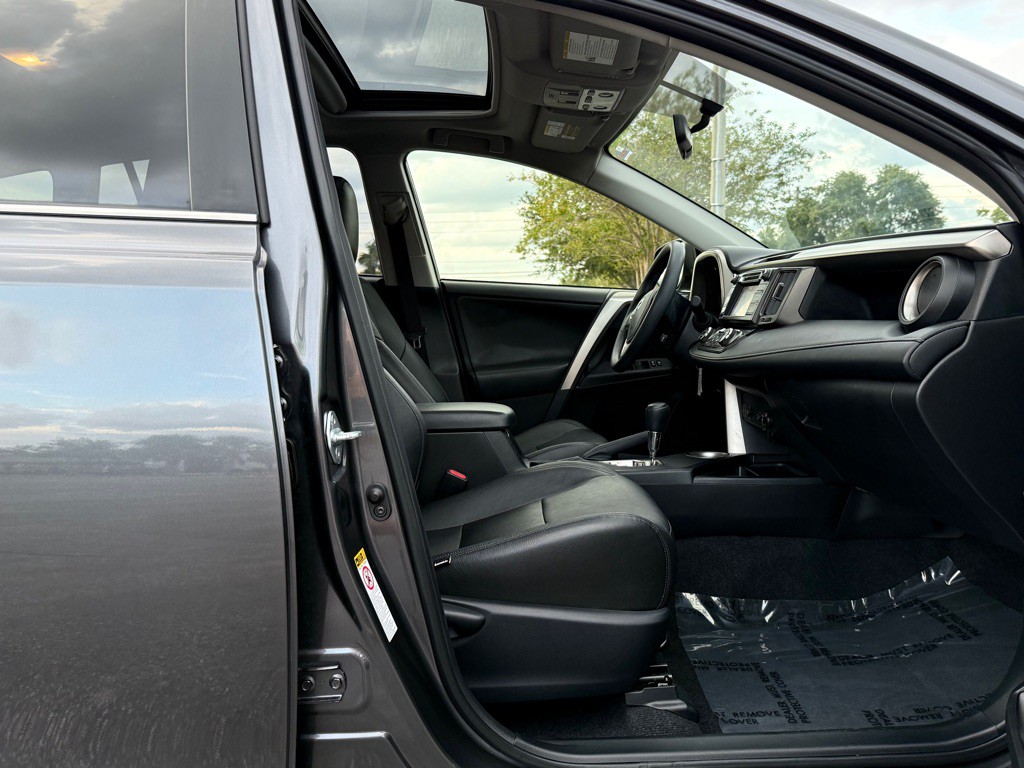 2015 Toyota Rav4 Image 29