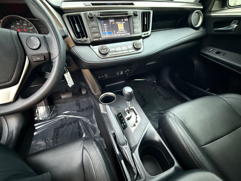 2015 Toyota Rav4 Image 30