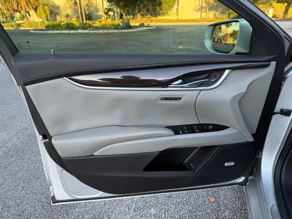 2014 Cadillac XTS Image 5