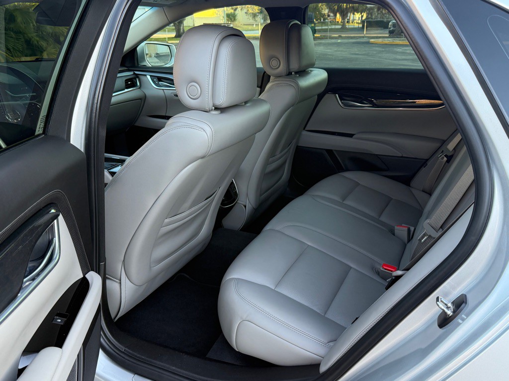 2014 Cadillac XTS Image 13