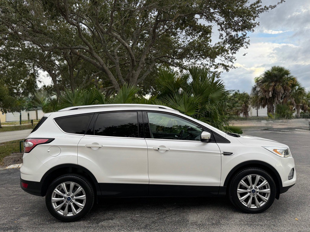 2017 Ford Escape Image 30