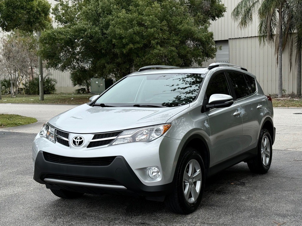 2013 Toyota Rav4 Image 1