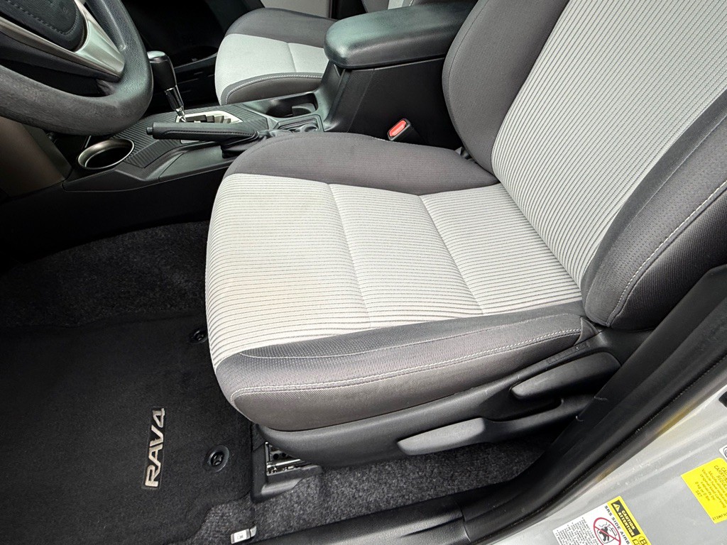 2013 Toyota Rav4 Image 11