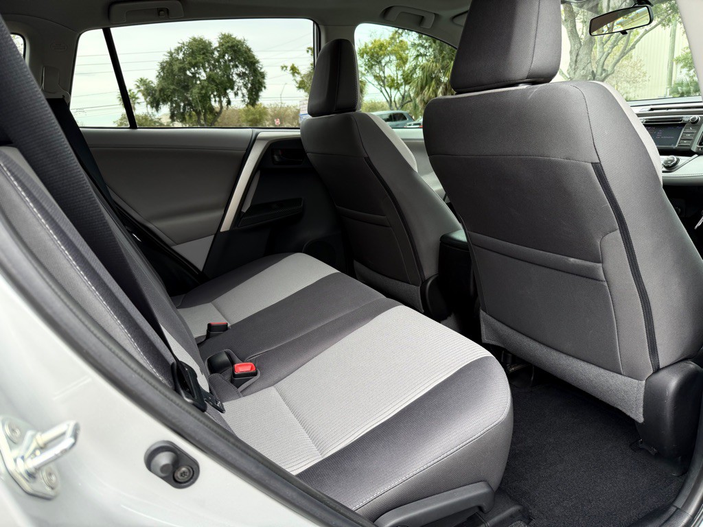 2013 Toyota Rav4 Image 19