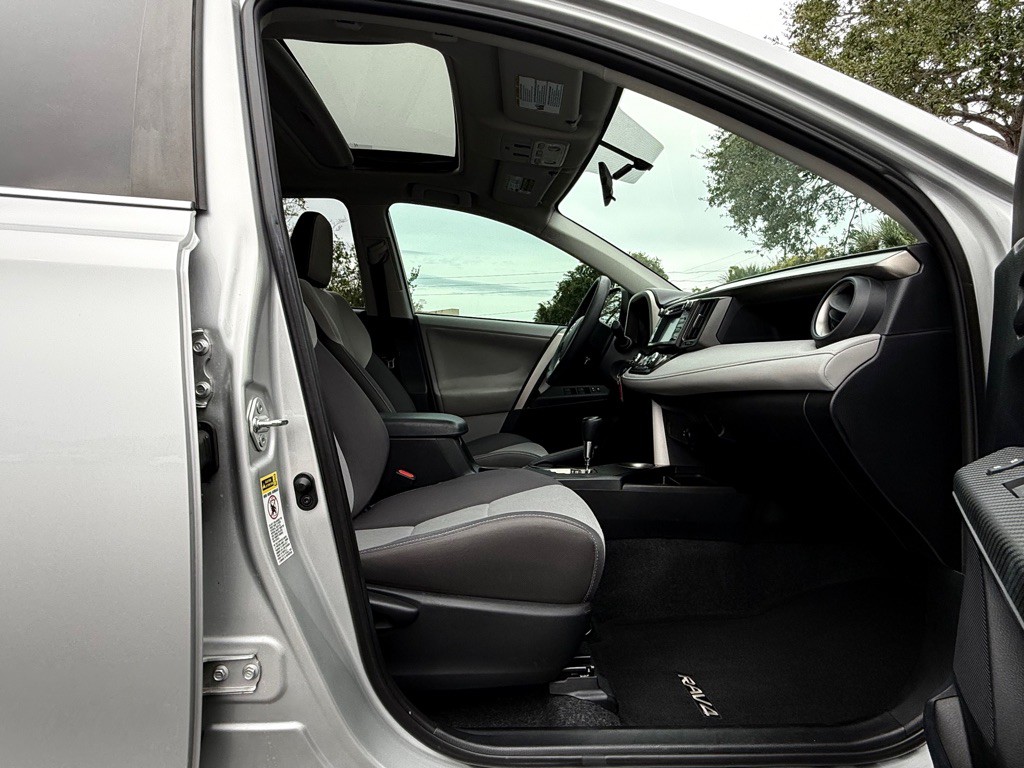 2013 Toyota Rav4 Image 22