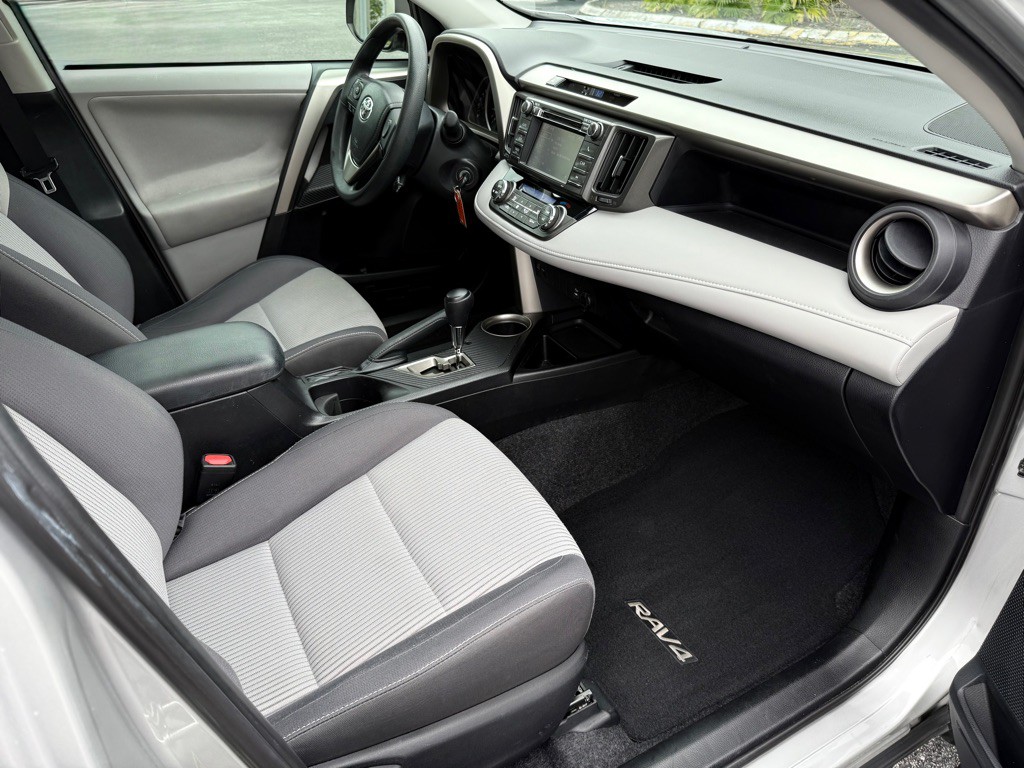 2013 Toyota Rav4 Image 23