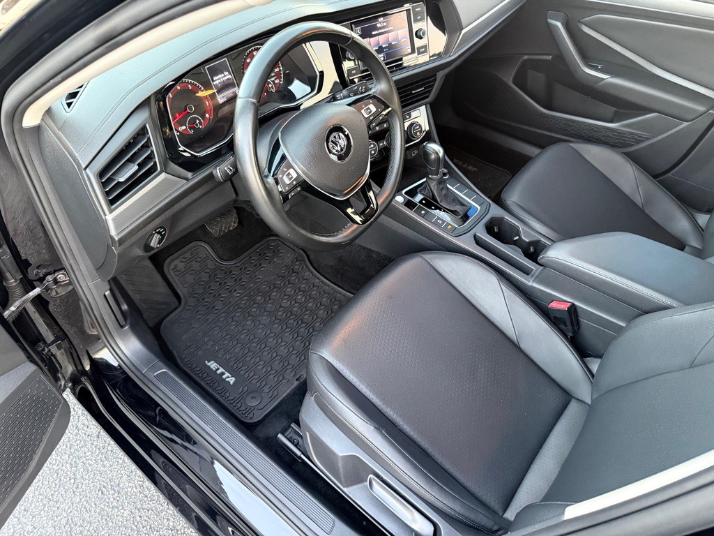 2019 Volkswagen Jetta Image 2