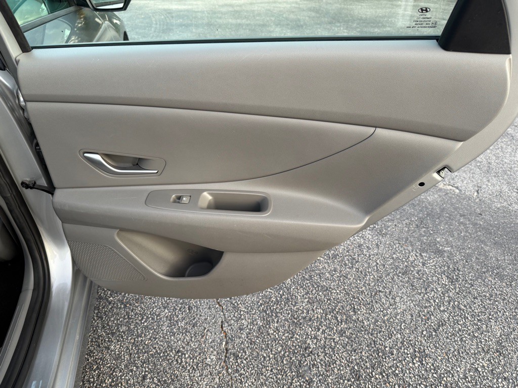 2022 Hyundai Elantra Image 19