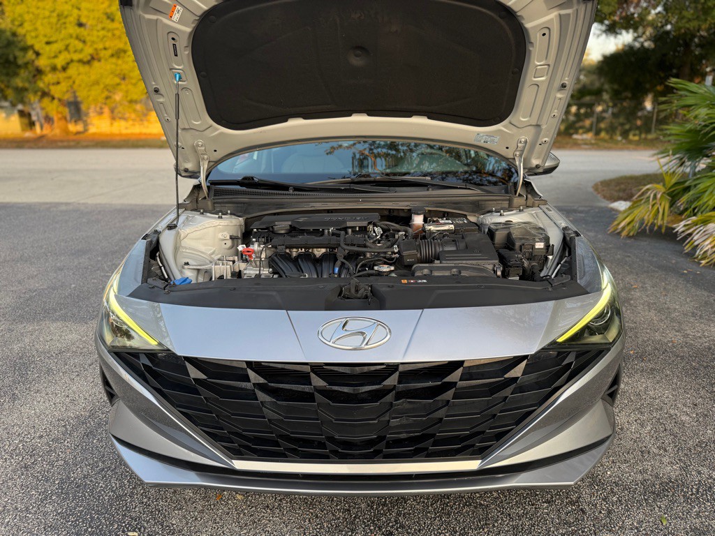 2022 Hyundai Elantra Image 28