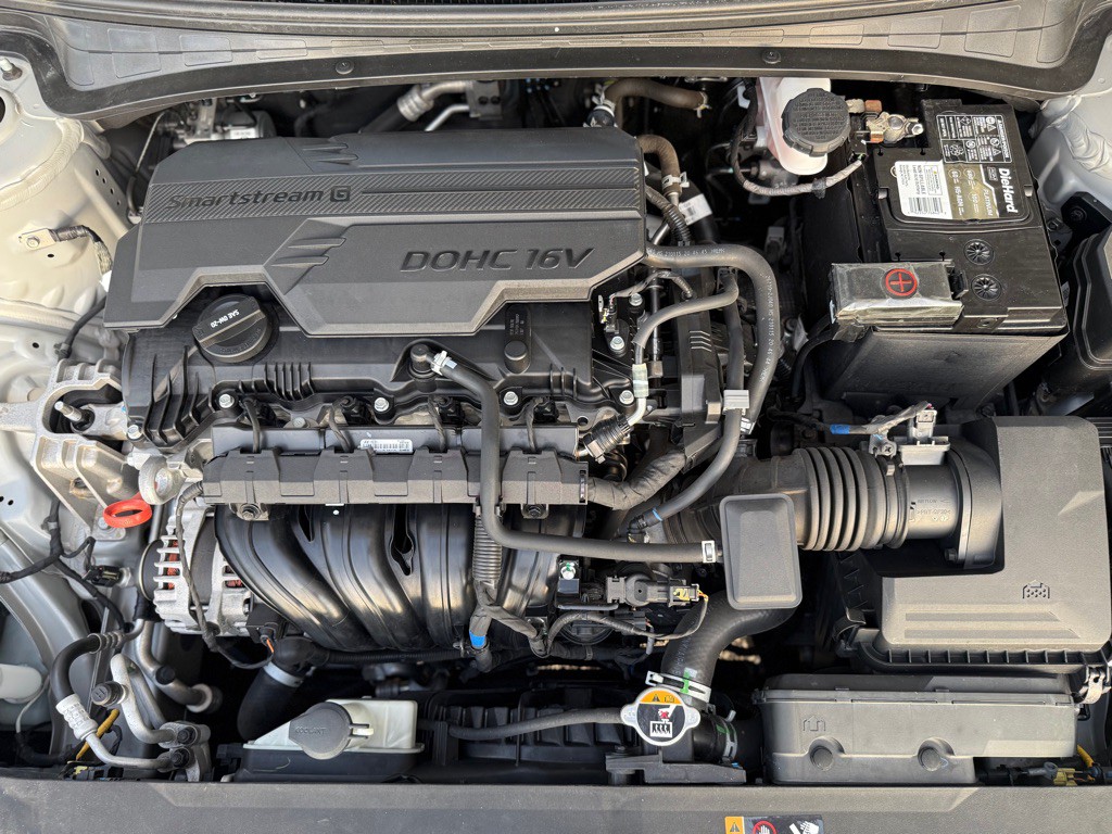 2022 Hyundai Elantra Image 28