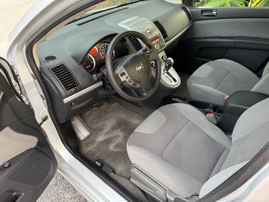 2012 Nissan Sentra Image 2