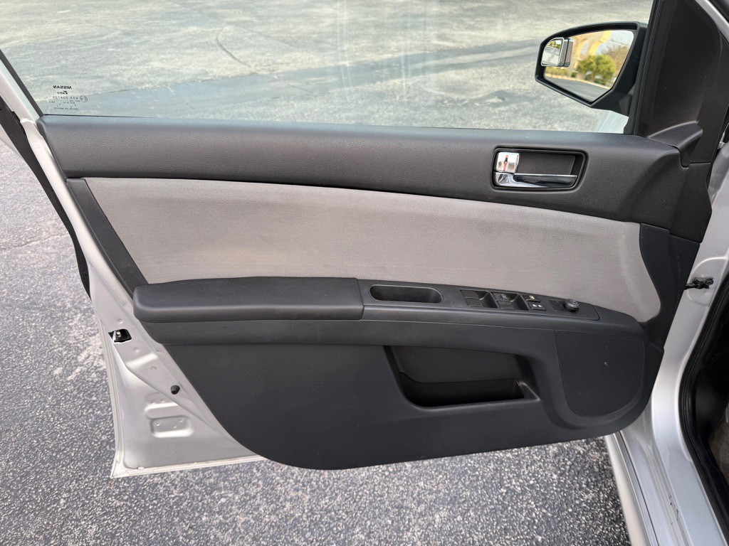 2012 Nissan Sentra Image 5