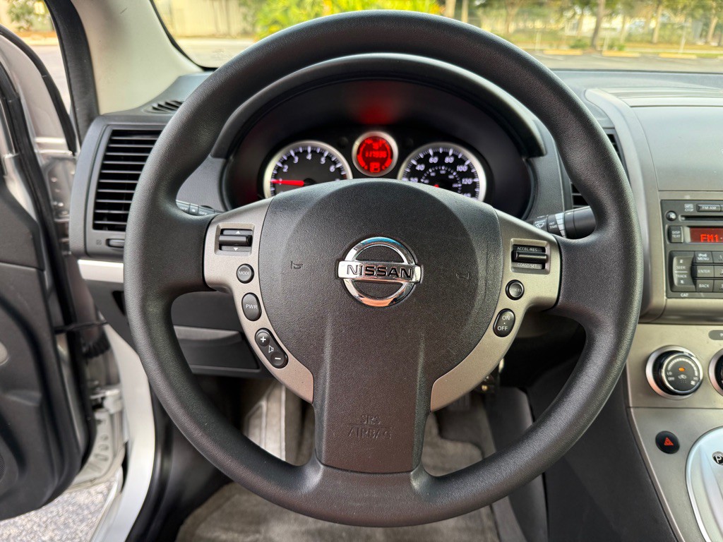 2012 Nissan Sentra Image 8