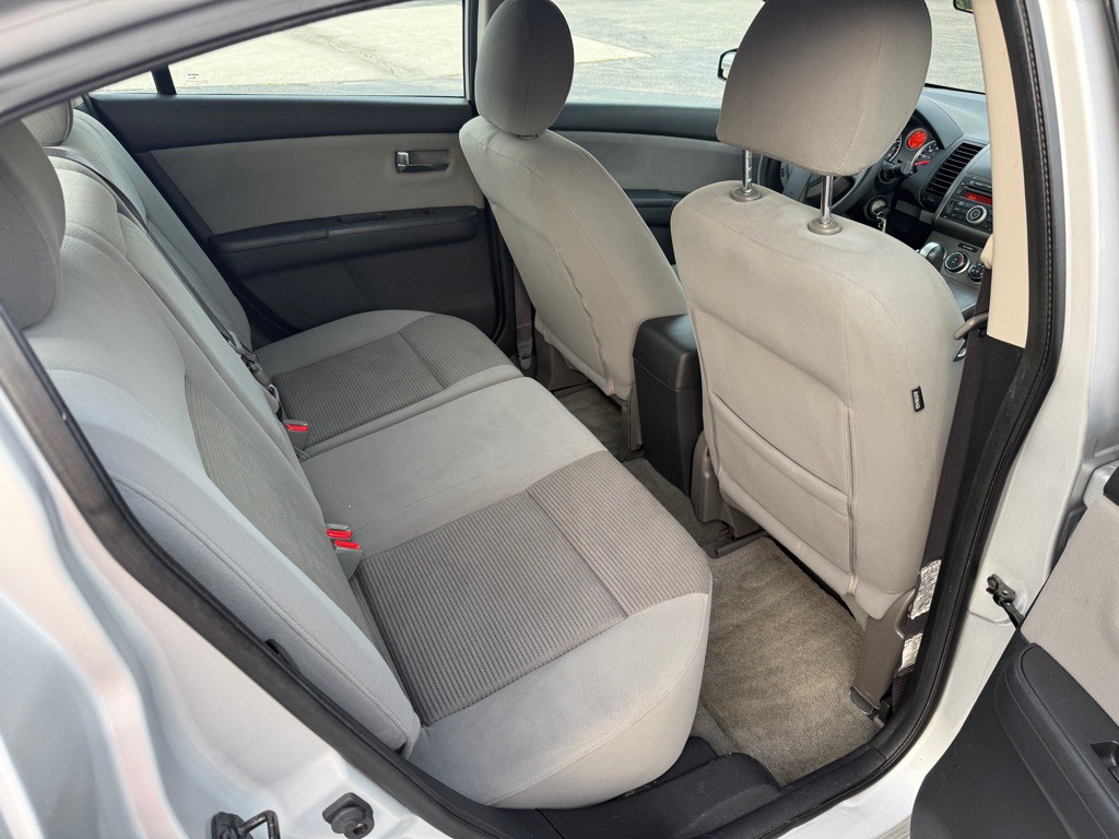2012 Nissan Sentra Image 17