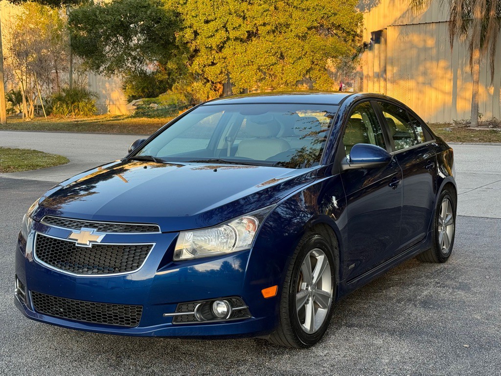 2012 Chevrolet Cruze Image 1