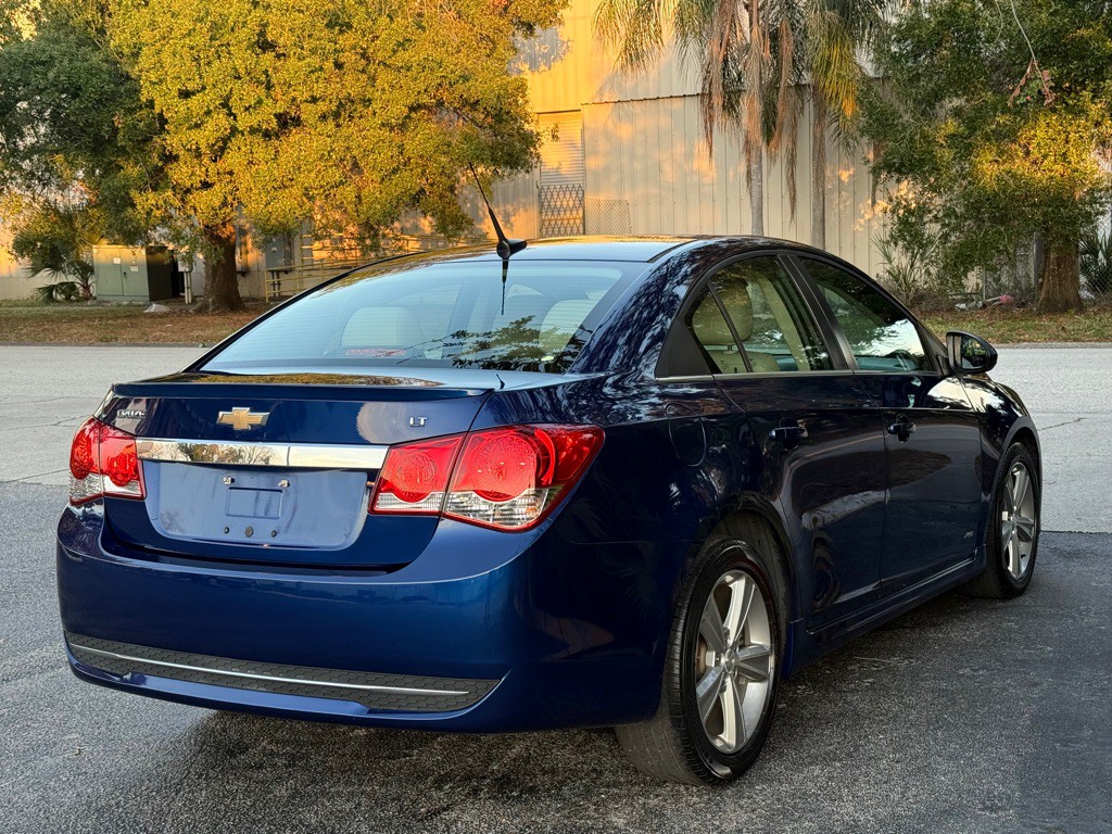 2012 Chevrolet Cruze Image 3