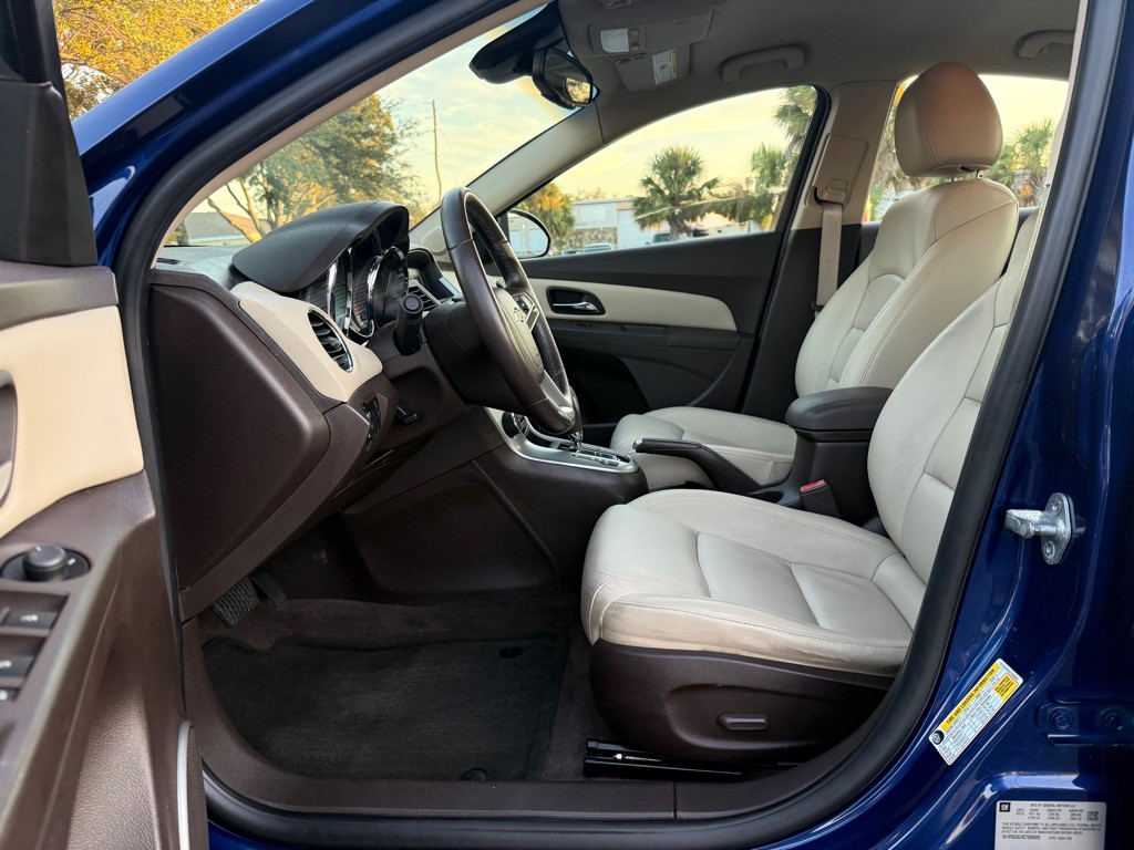 2012 Chevrolet Cruze Image 6