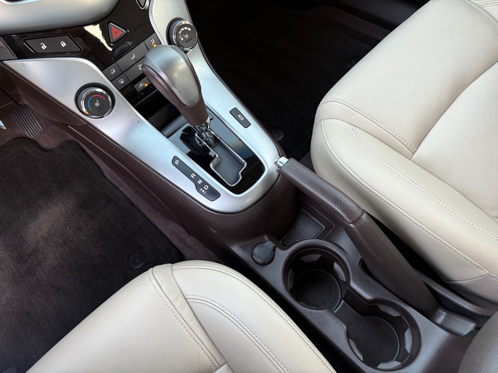 2012 Chevrolet Cruze Image 12
