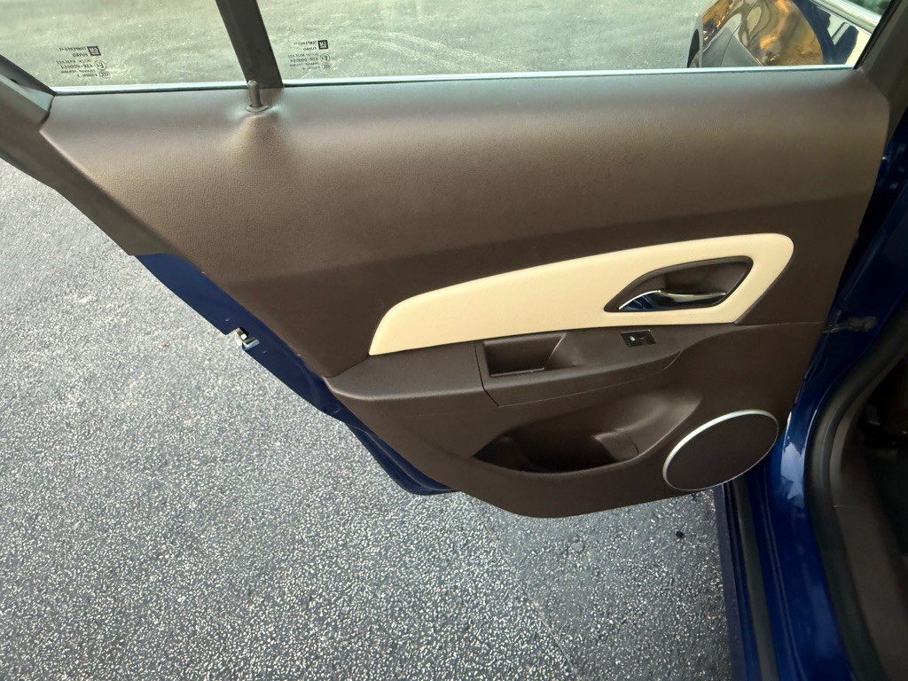 2012 Chevrolet Cruze Image 14