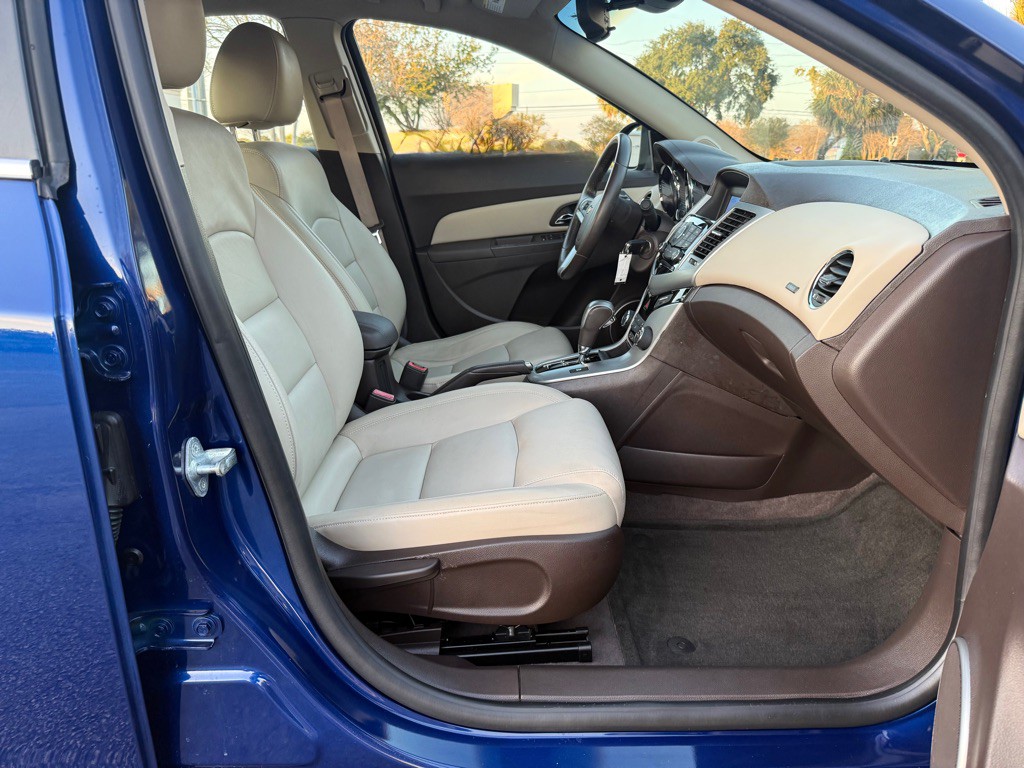 2012 Chevrolet Cruze Image 23