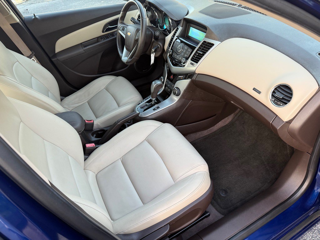 2012 Chevrolet Cruze Image 24