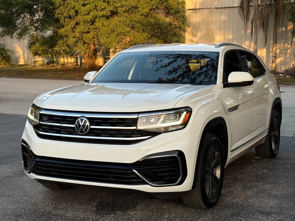 2021 Volkswagen Atlas Cross Sport Image 1