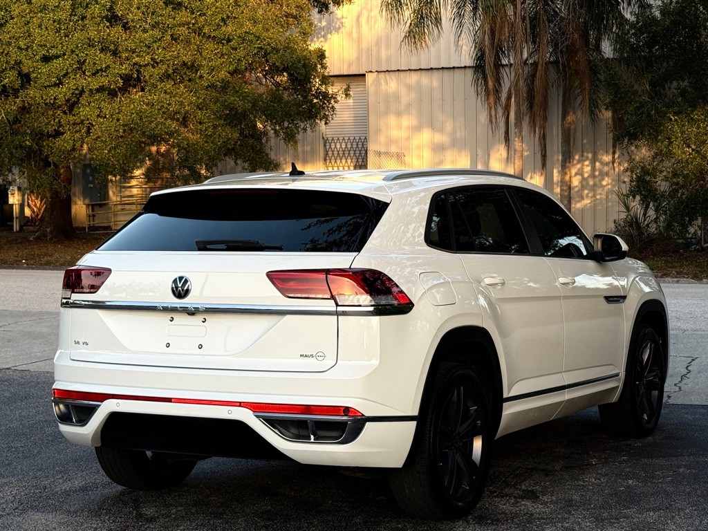 2021 Volkswagen Atlas Cross Sport Image 3
