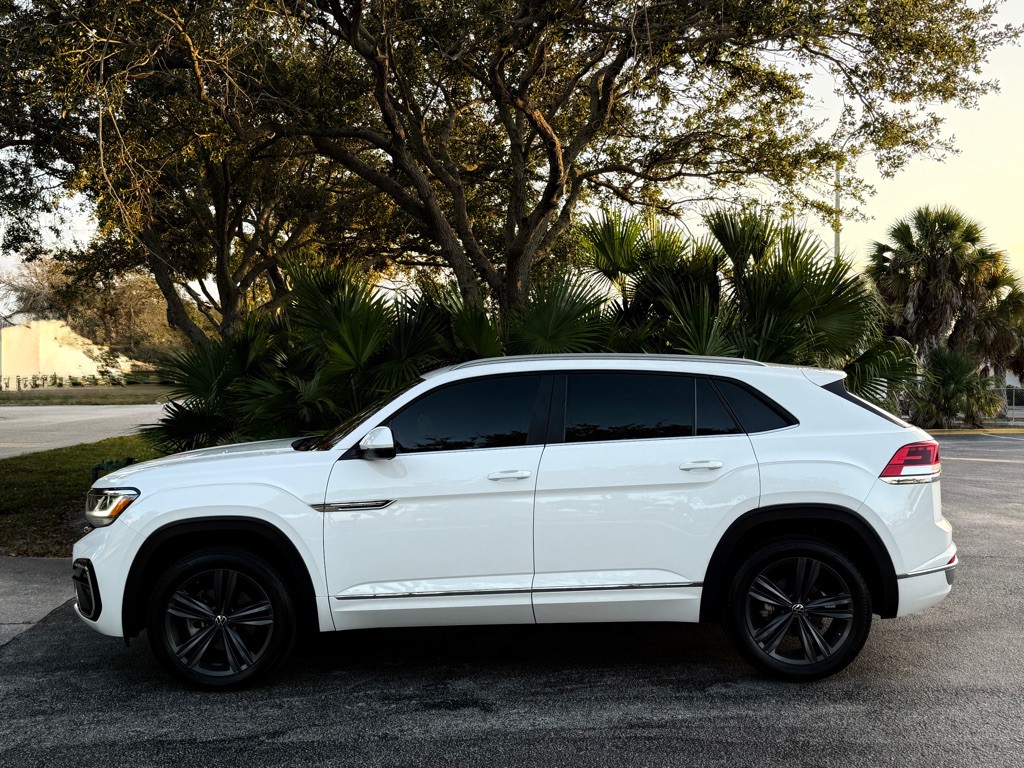2021 Volkswagen Atlas Cross Sport Image 4